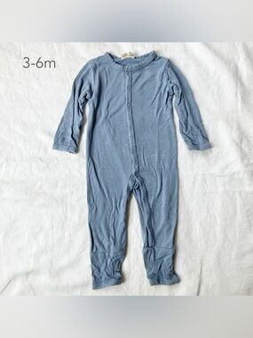 (🎨$3 PLAY) Kyte Baby 3-6 Months Baby Blue Button Sleeper Footie
